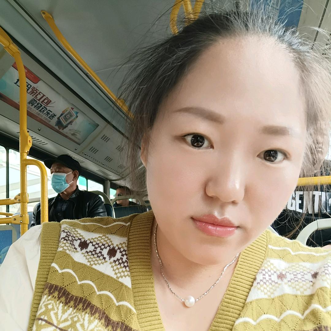 Ariel雯雯