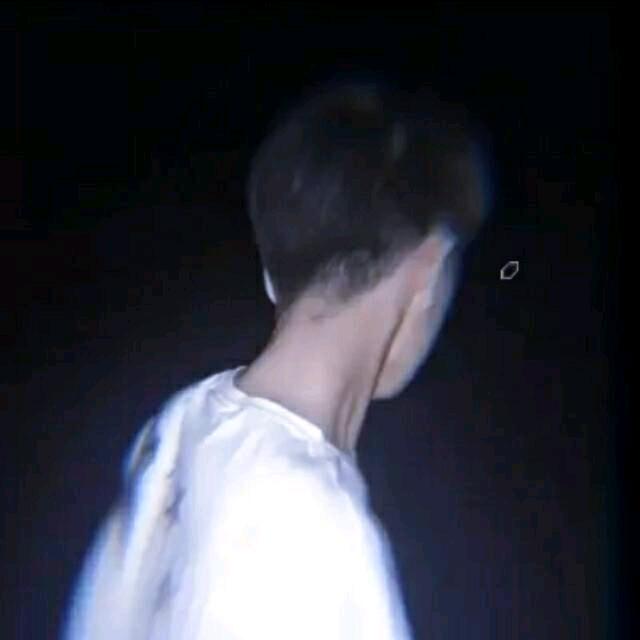 不语.