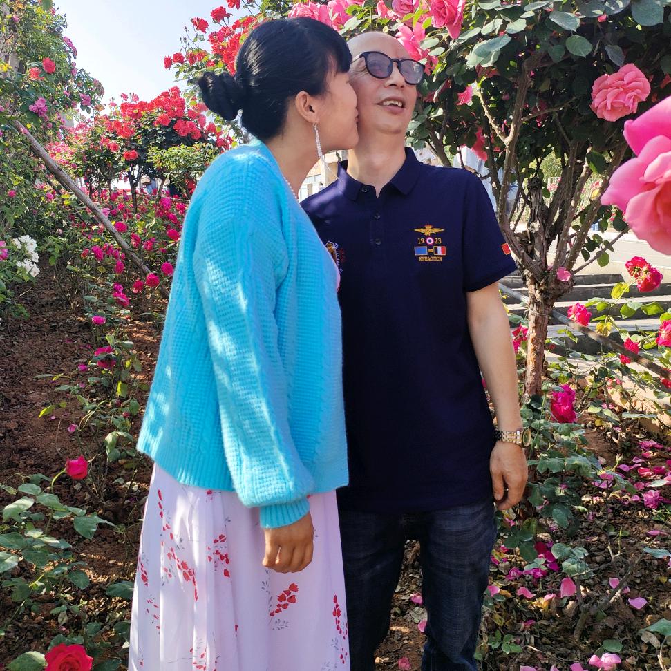 廖大爷和小海燕