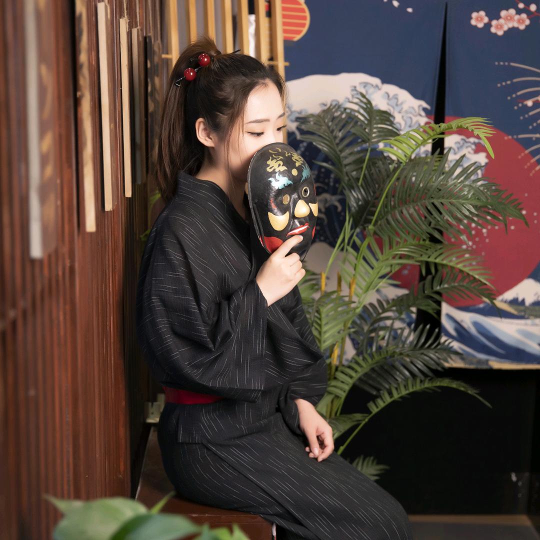 渴了喝水 饿了扇嘴