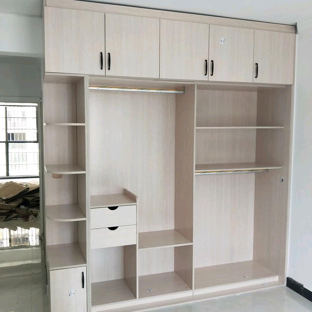 一天只赚二百块钱的木工小曾