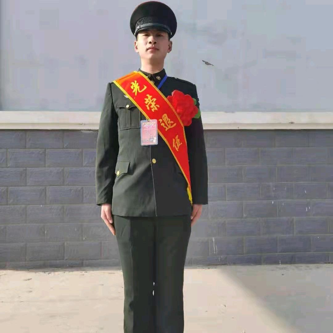 退伍后的丁先生