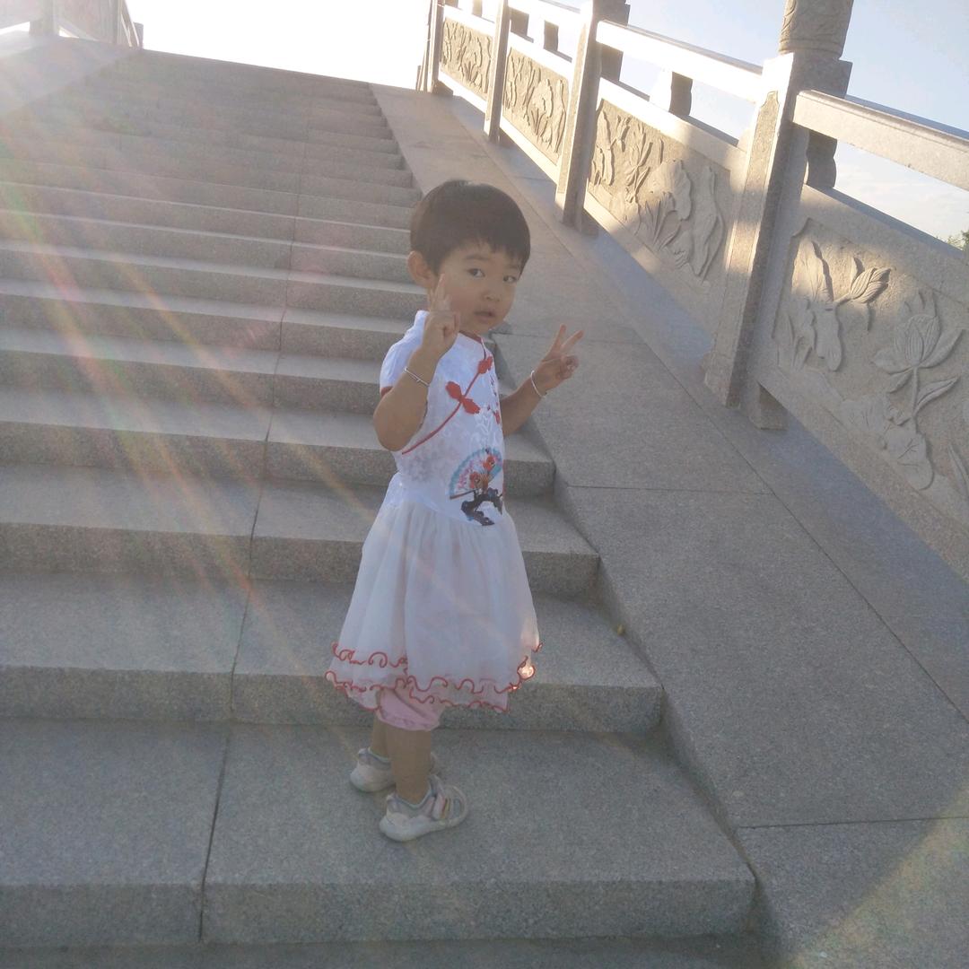 宝东