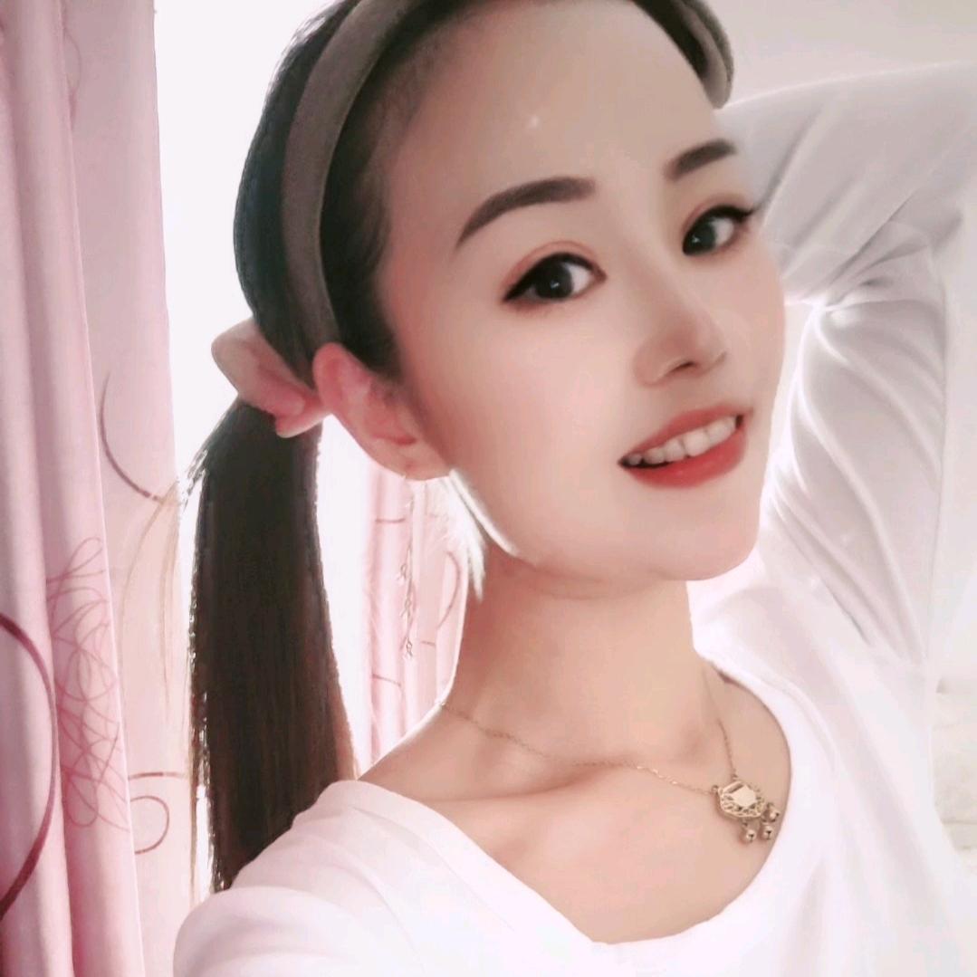 淼淼 挖机小姐姐