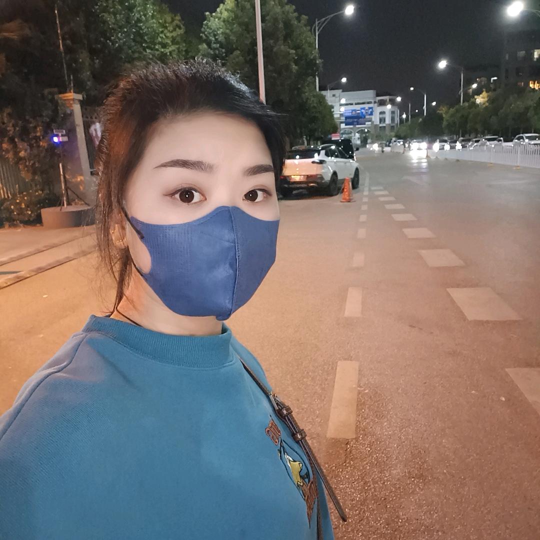 宅妹小x