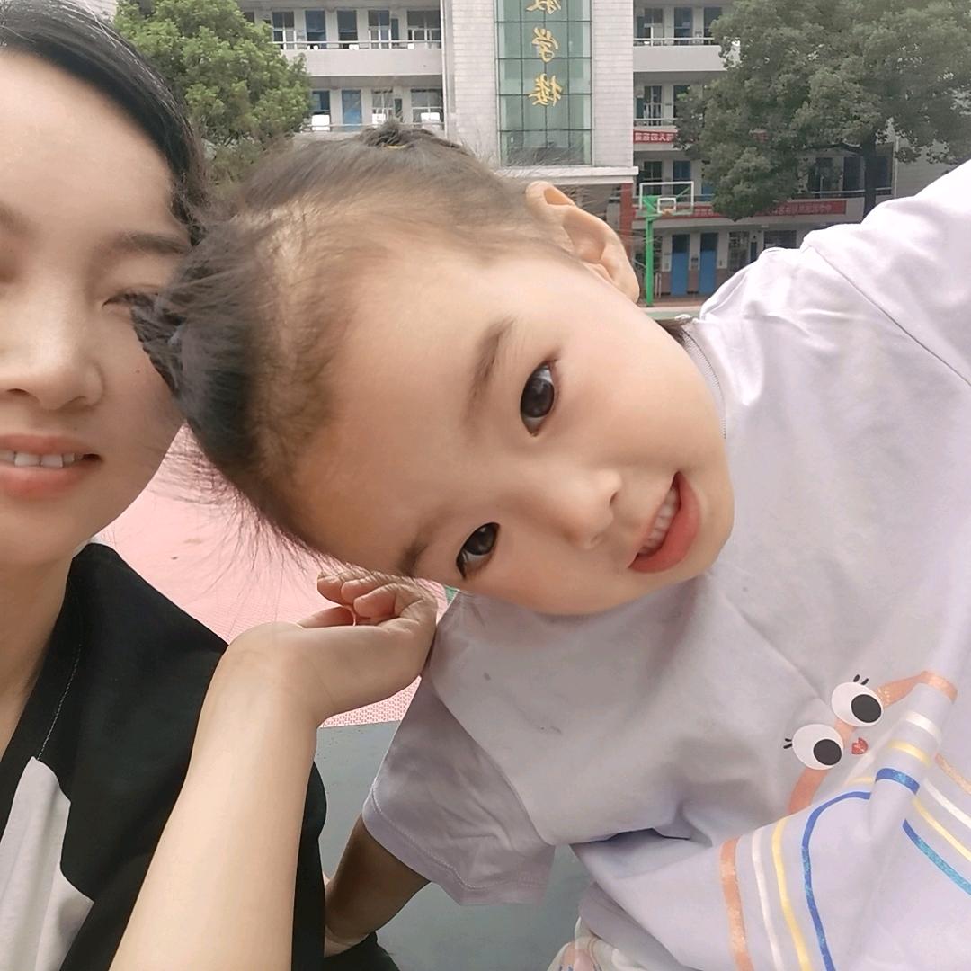 悠悠麻麻🐷