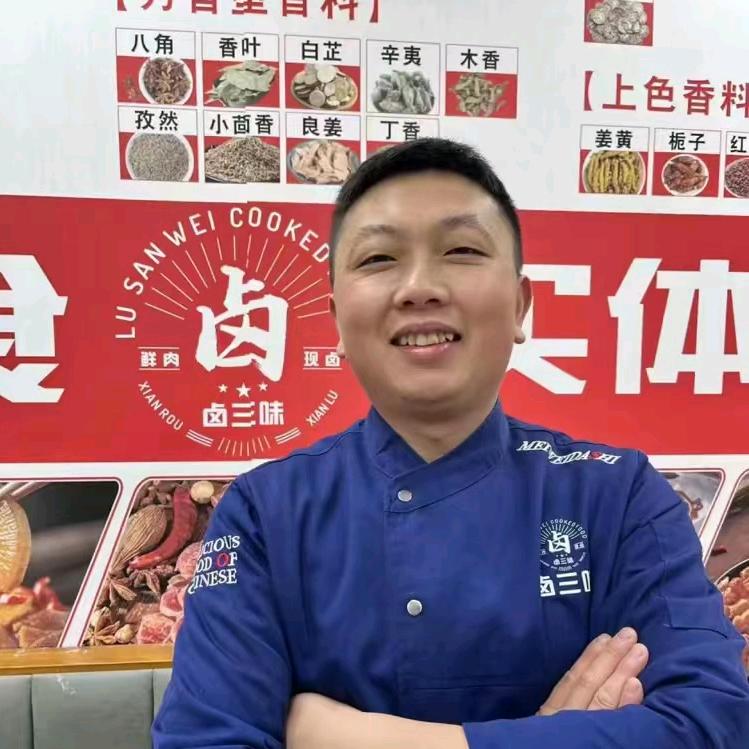 卤三味餐选卤味