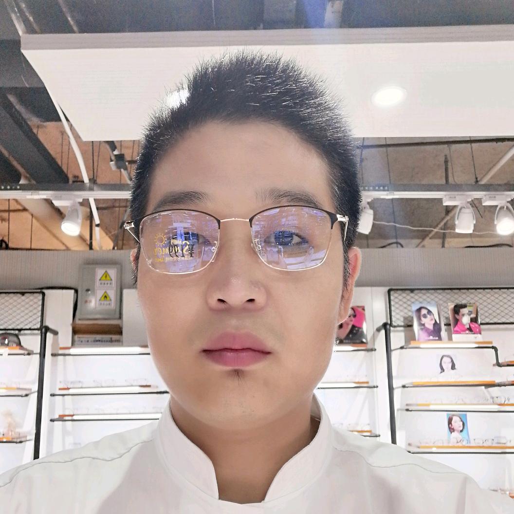黄二烧烤东岗路店强哥