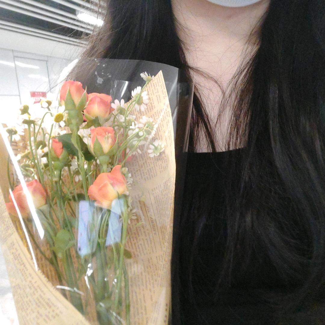 草莓奶冻🍓