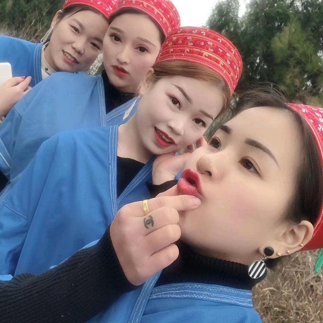 ᥫᩣ 糕冷龙龙