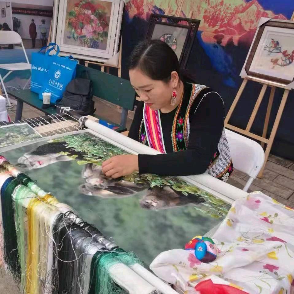 滇傈绣苑