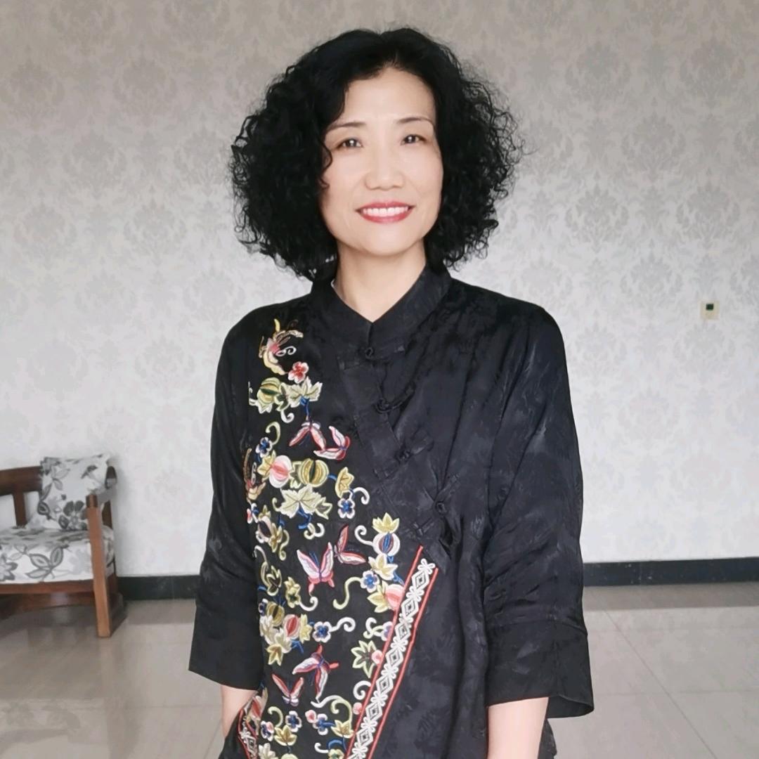 臧友爱，橱窗有好物