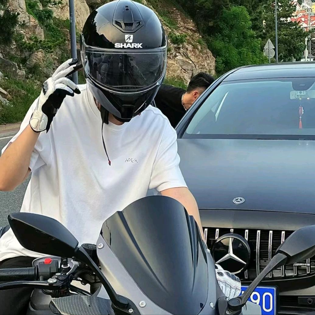 一个臭跑网约车的牛马