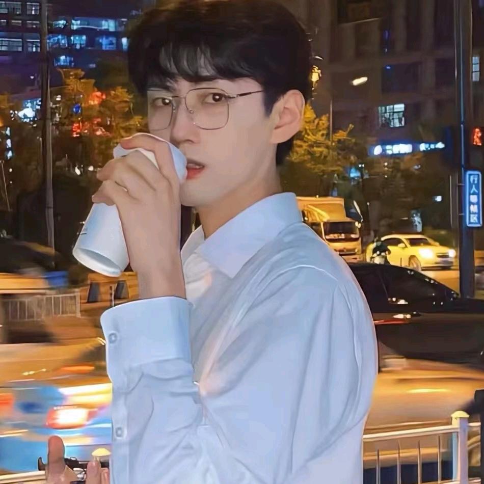 不想放彩虹屁的🐷🍡