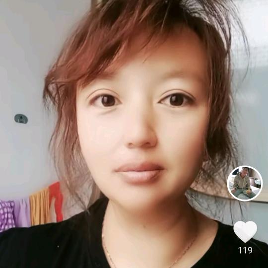 爱笑的妈妈《》