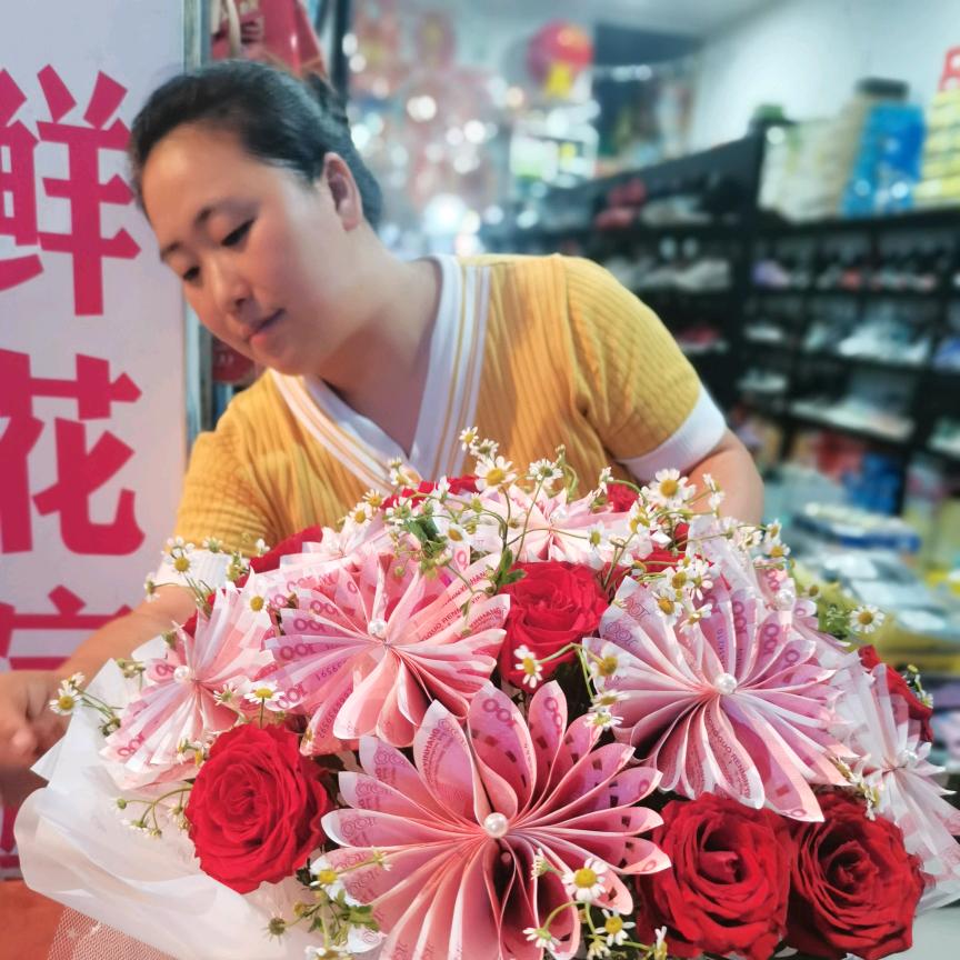 黄家镇化妆♥花艺师