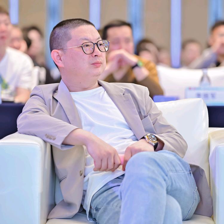 千杯少老胡(胡诗坤)
