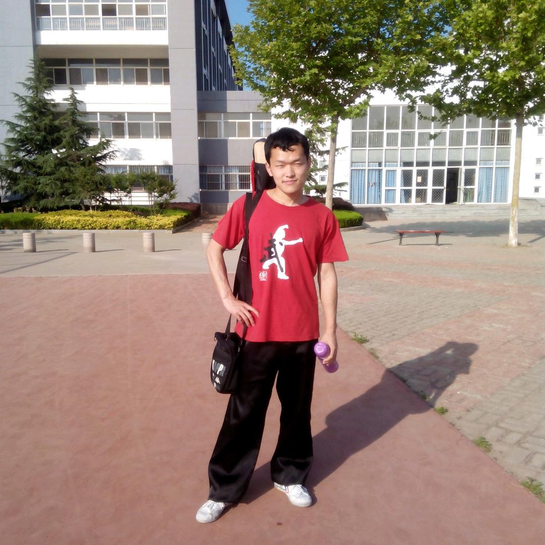 开着法拉利赶大集