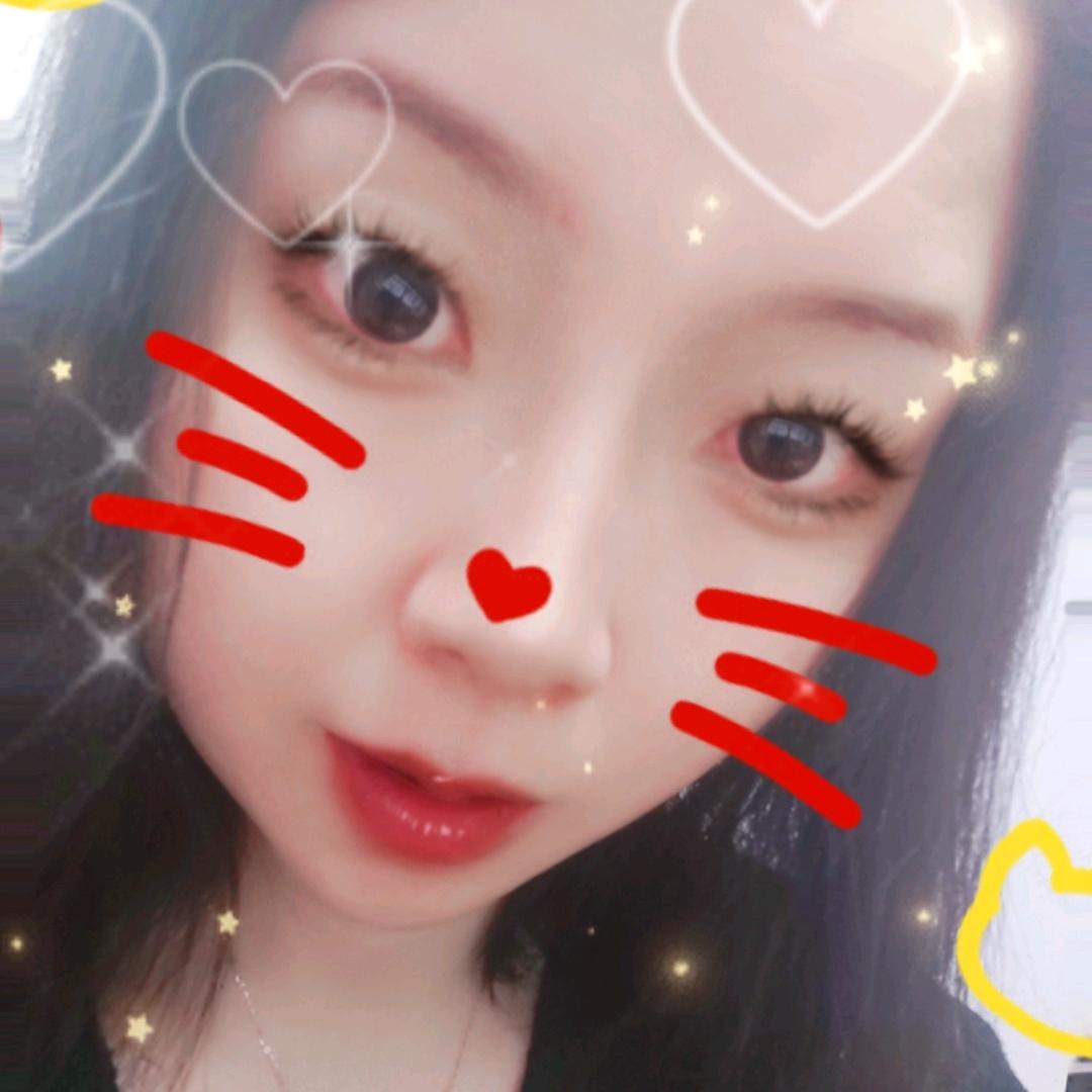 握着左手的自由