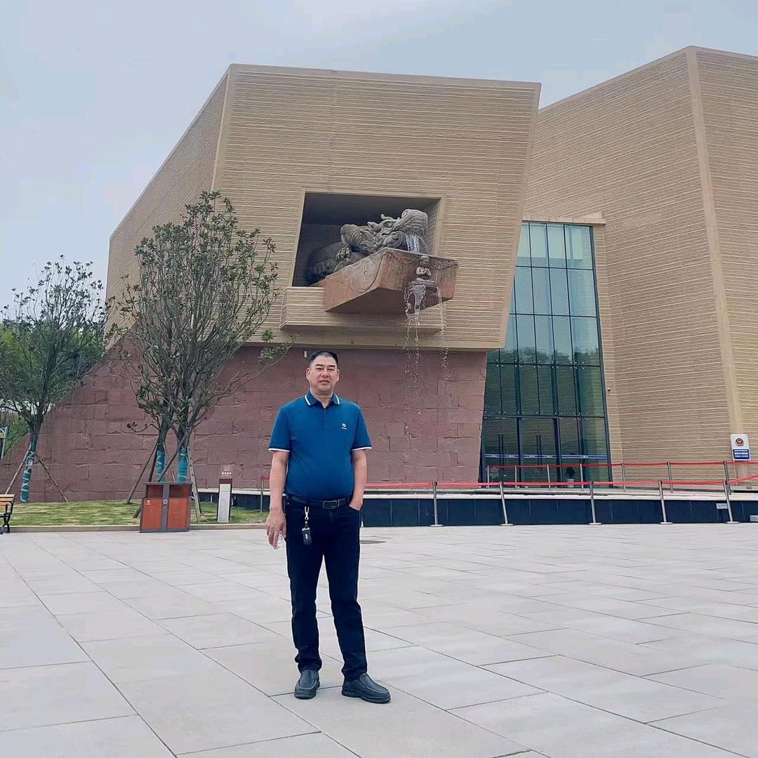 成功靠自己。卢