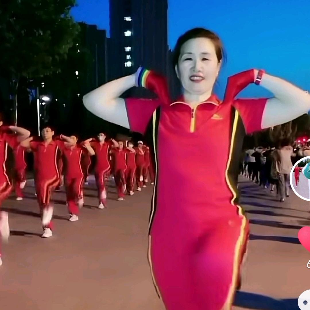 佳操自由飞翔健身队19：20直播