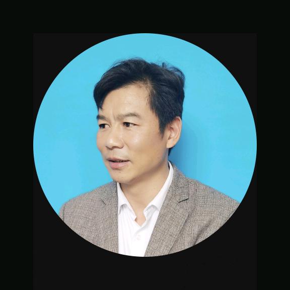 （颜家亮）村长