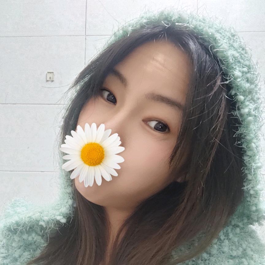 一个半夜唱忐忑的女子