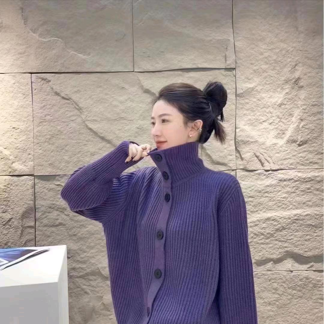 轻轻的走来