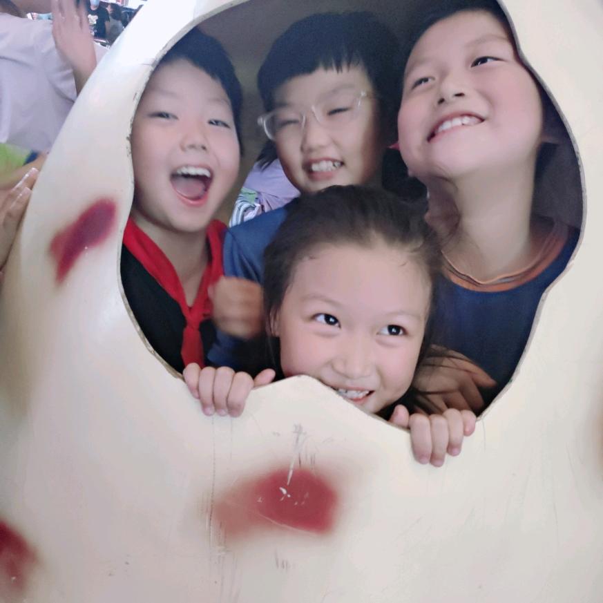 @ღ依依妈妈呀 ꦿ：