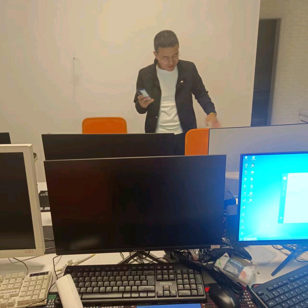 返乡创业青年王飞.