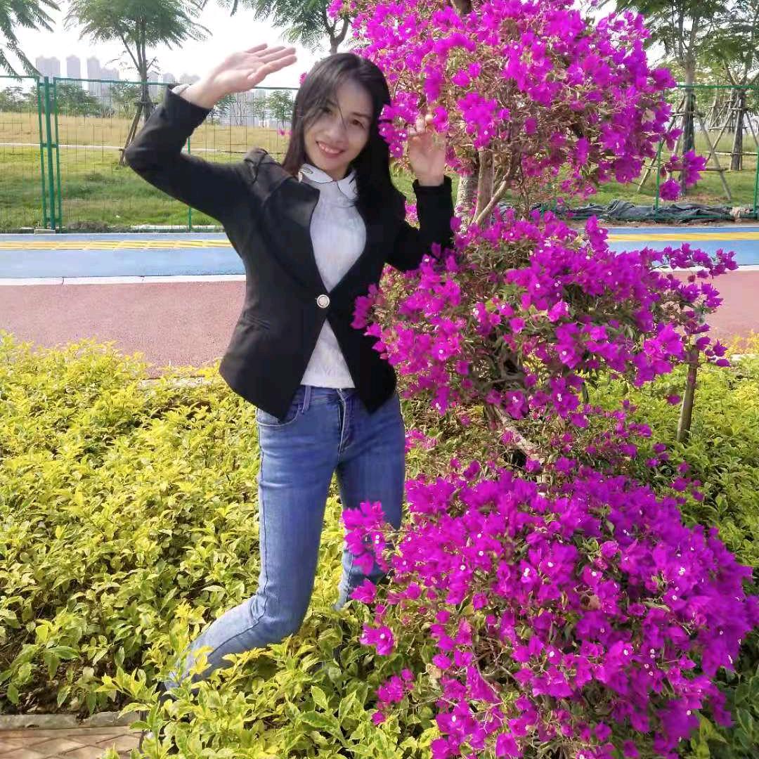 奋斗的女人。