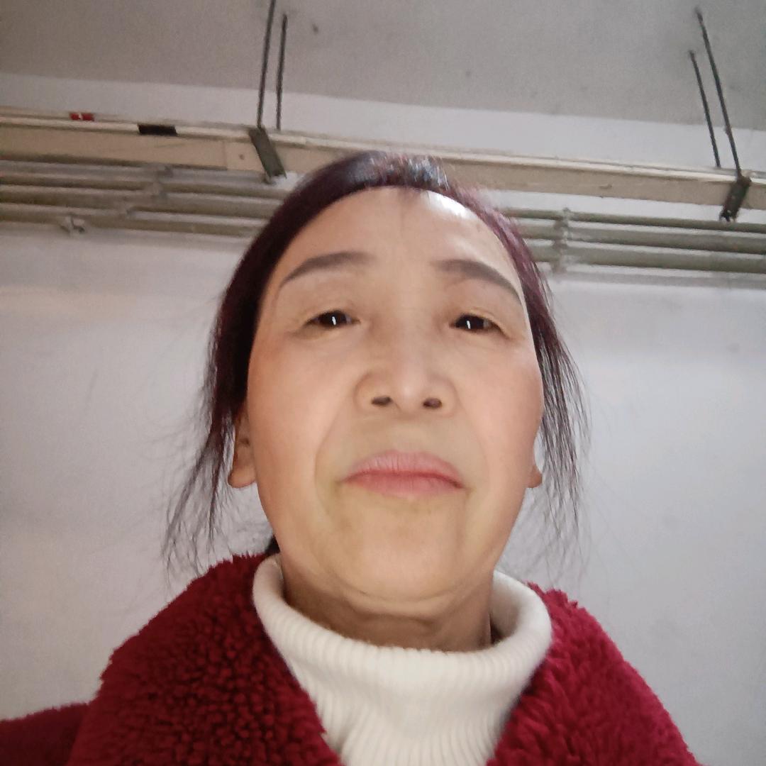 琼……