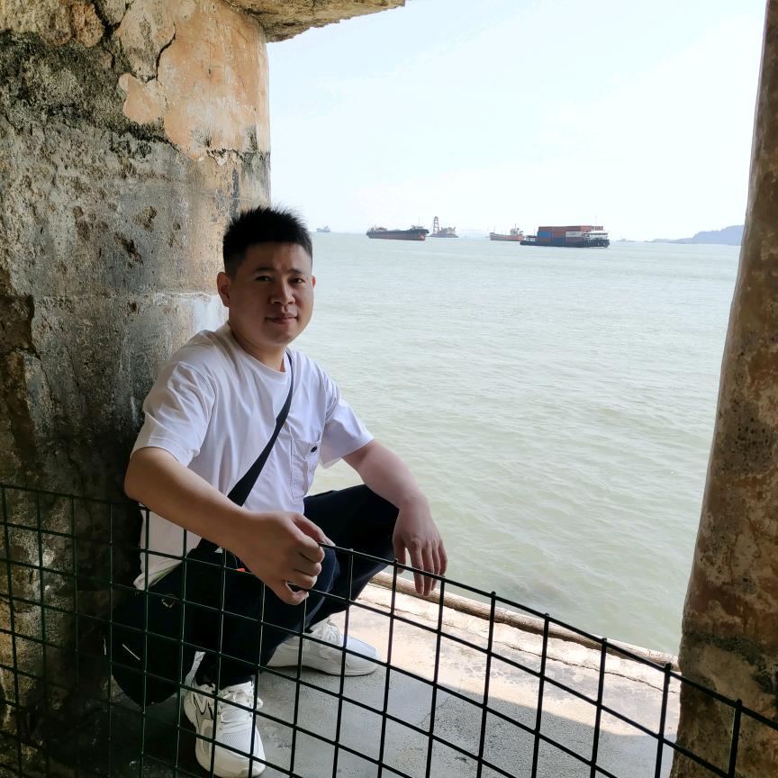 呆萌的轻松熊