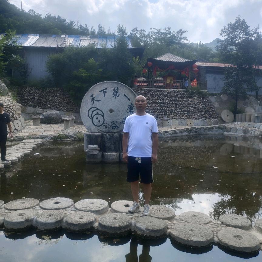 军