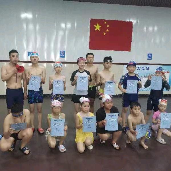 A悦翔游泳  刘教练