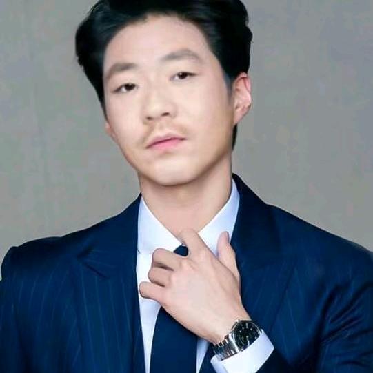 绝版好男赵凯头像