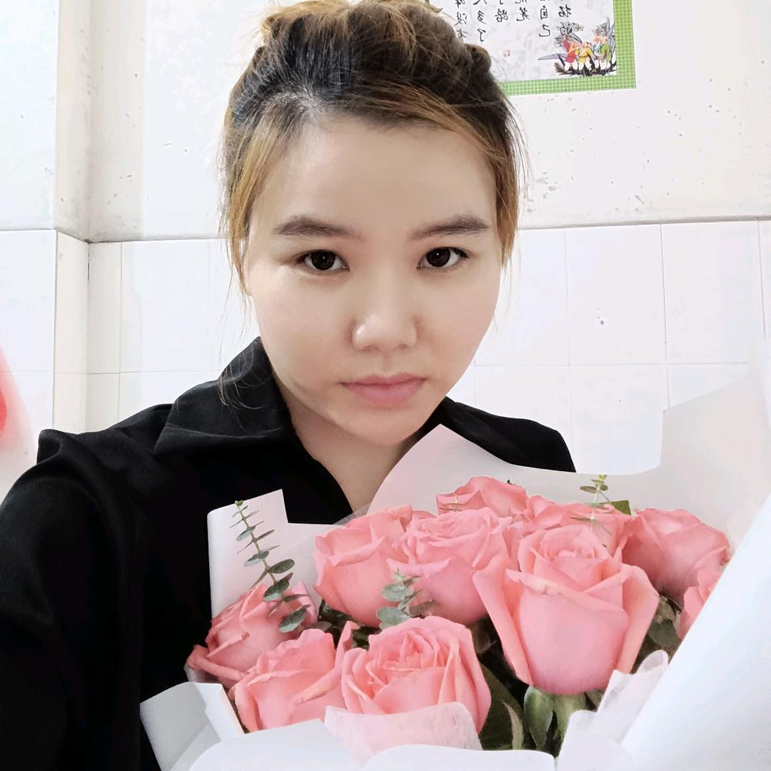 小萍（带娃一拖四）