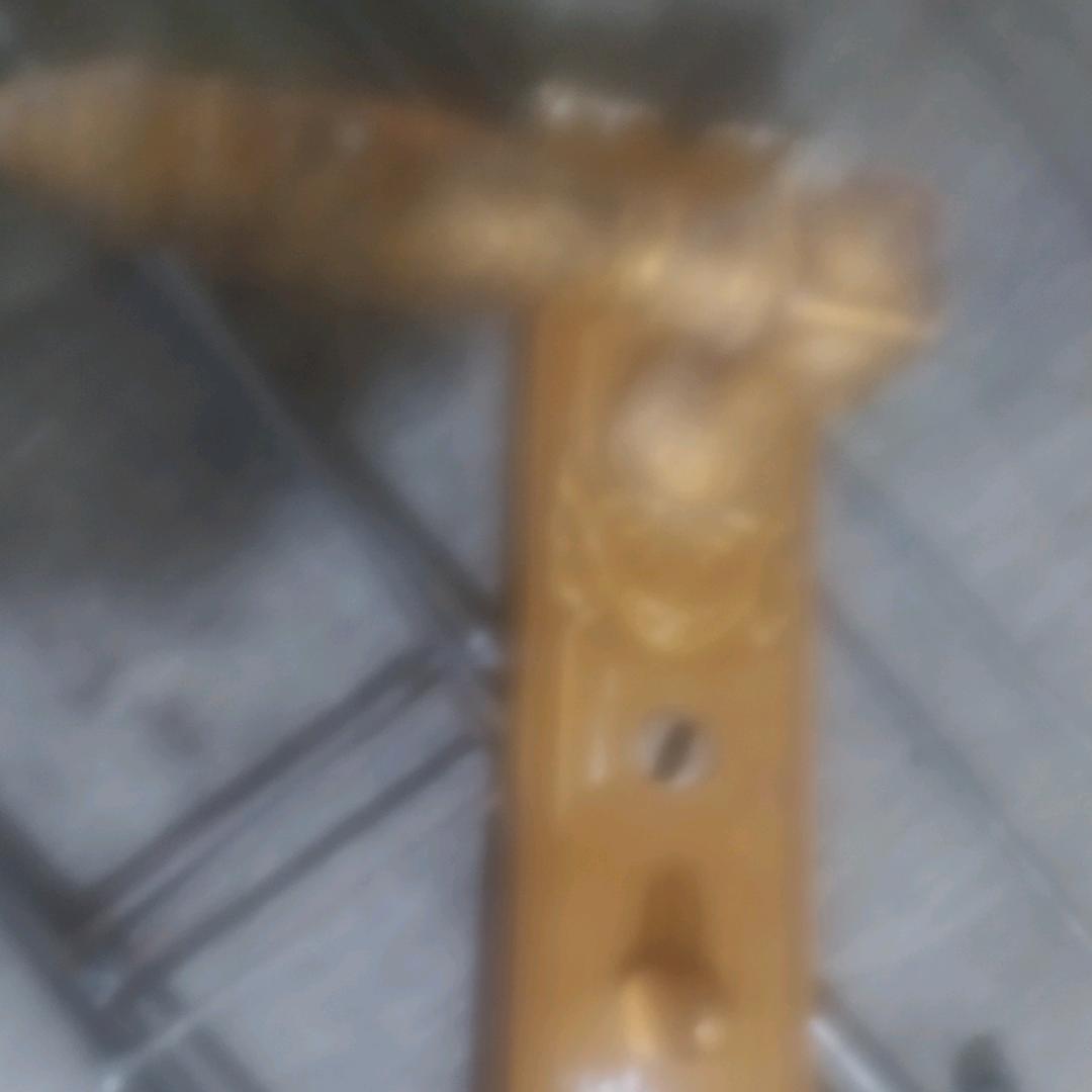 ∴