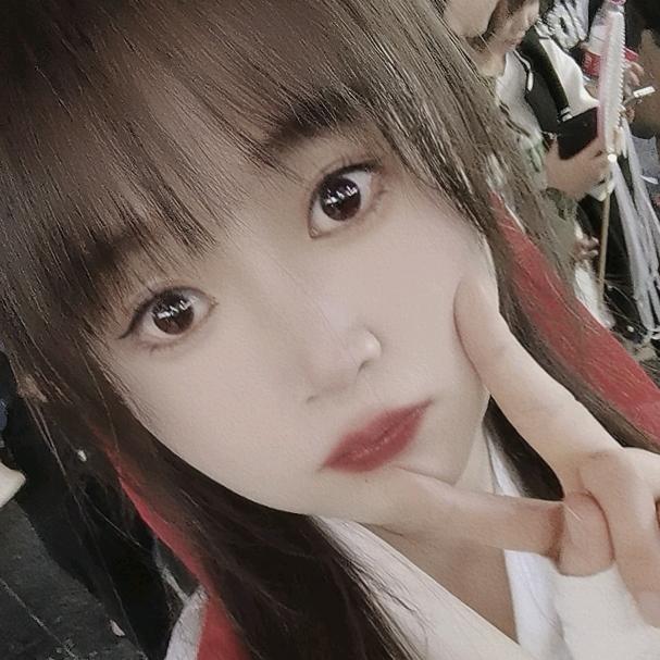 魔都。摆摊小公举