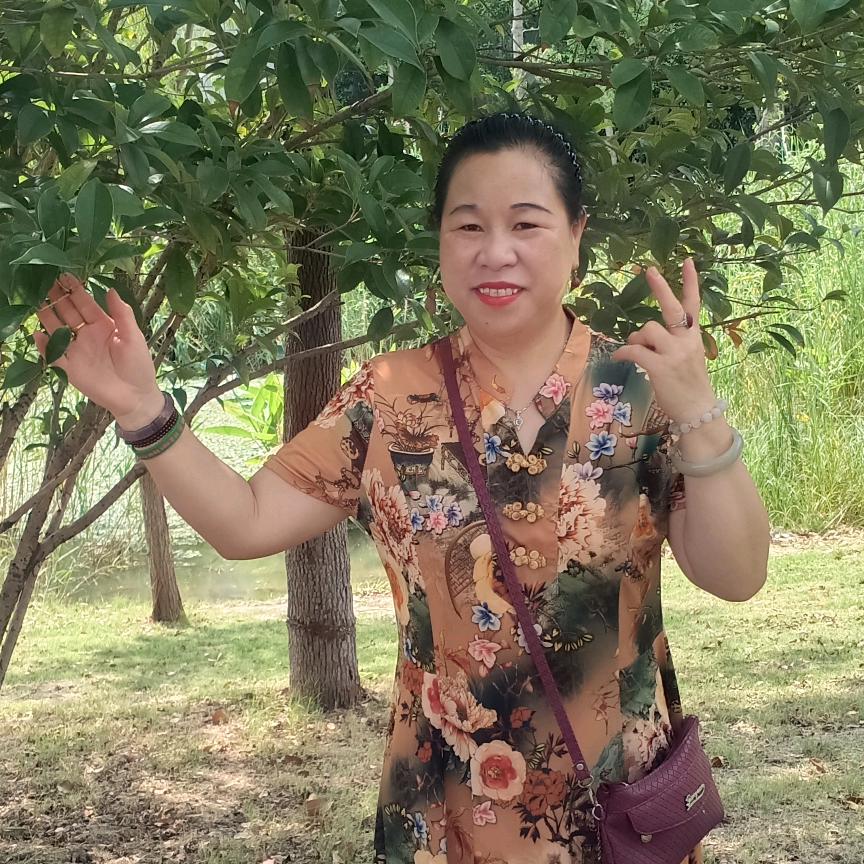 莲姐（大号中午12：30开播）