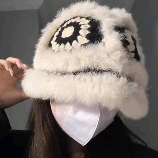 拥抱太阳的月亮