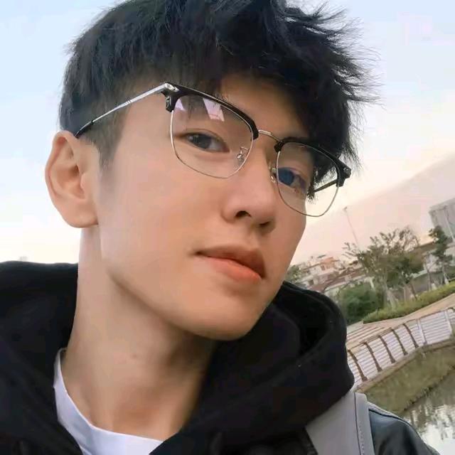 秦汉新城惬槐百货店