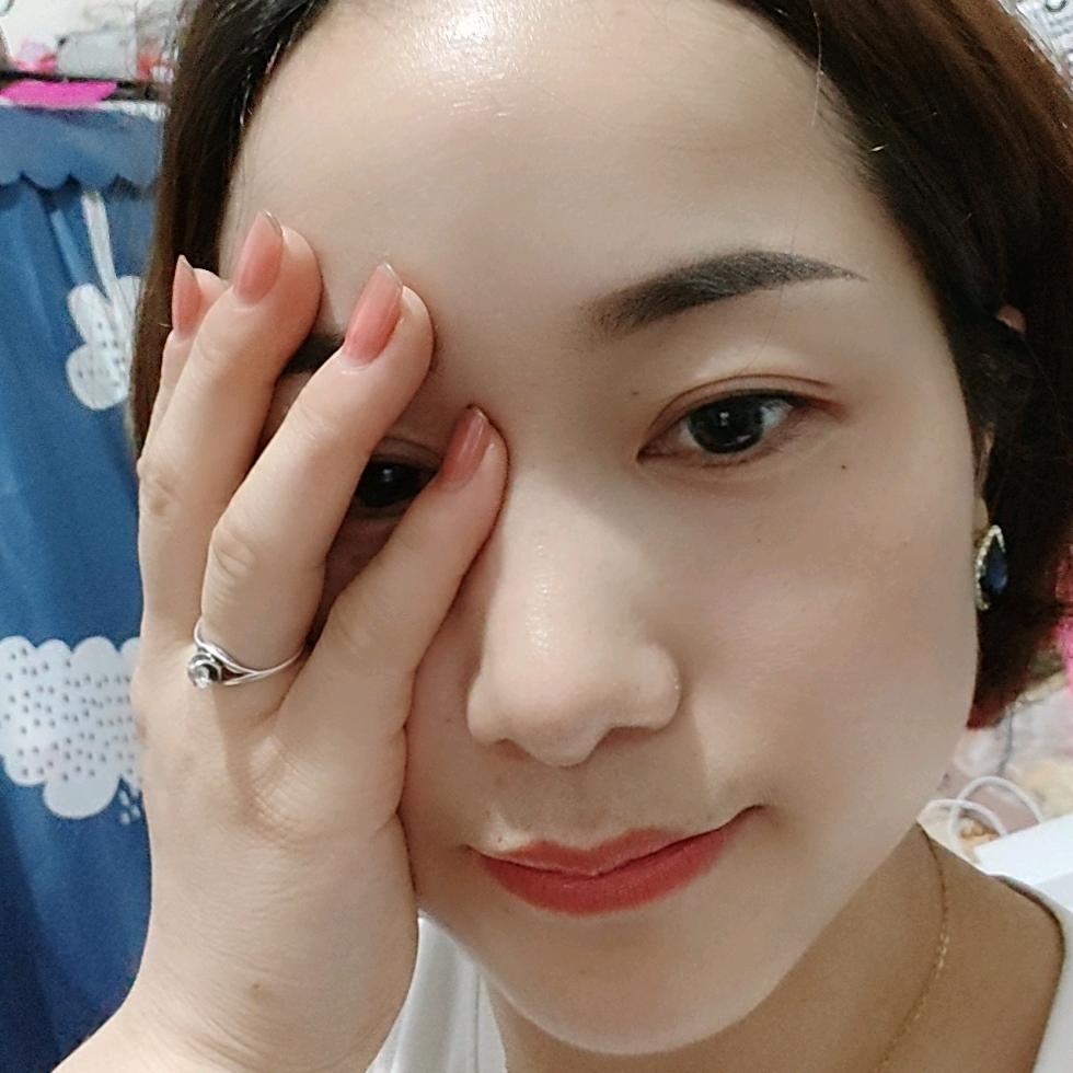 英子  临洮减龄眉型设计