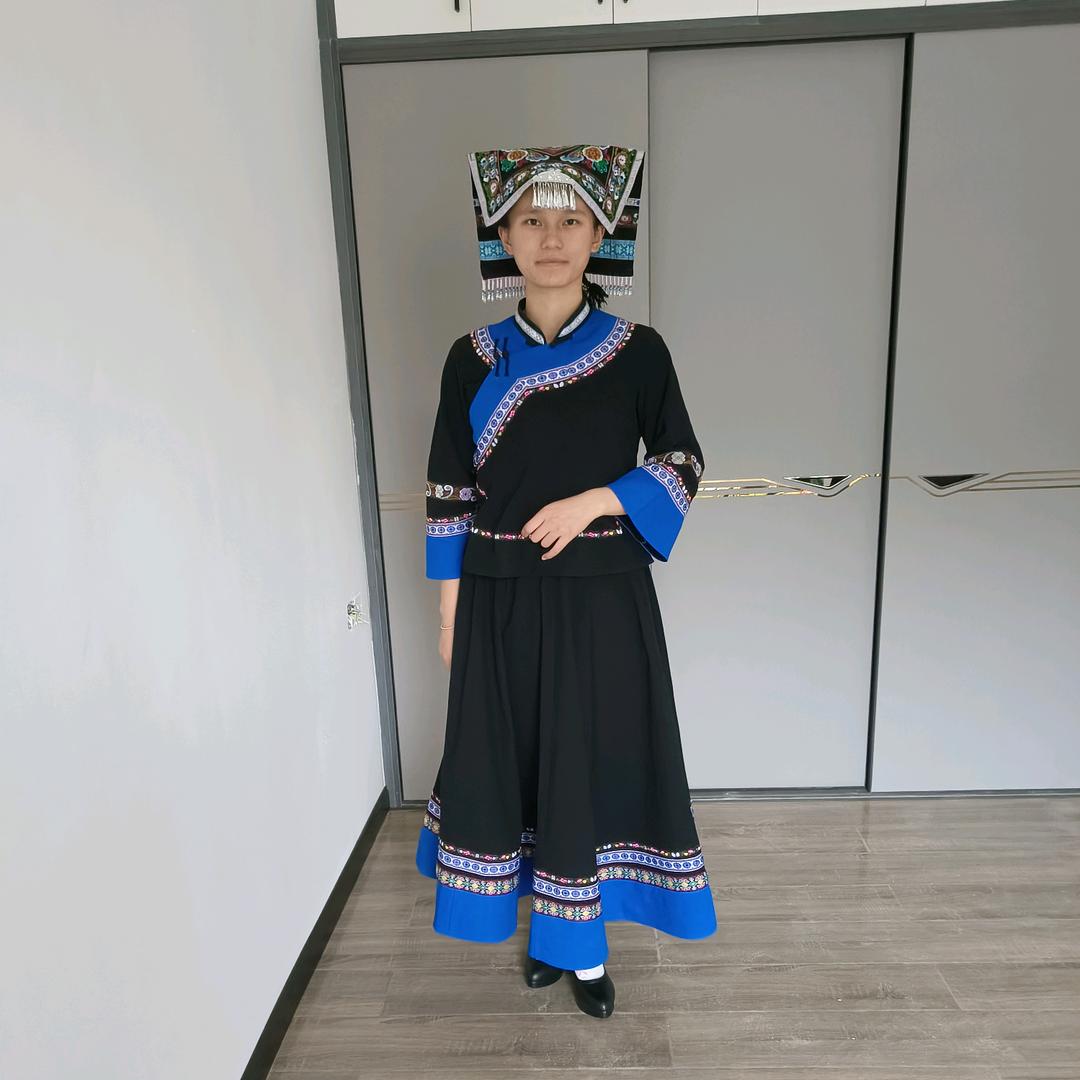 青蓝布依