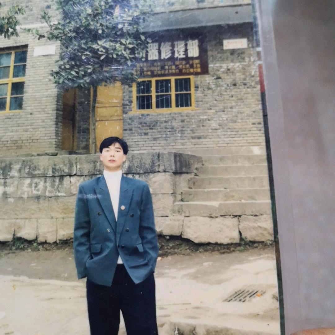 屈琨（民胜木材加工厂）