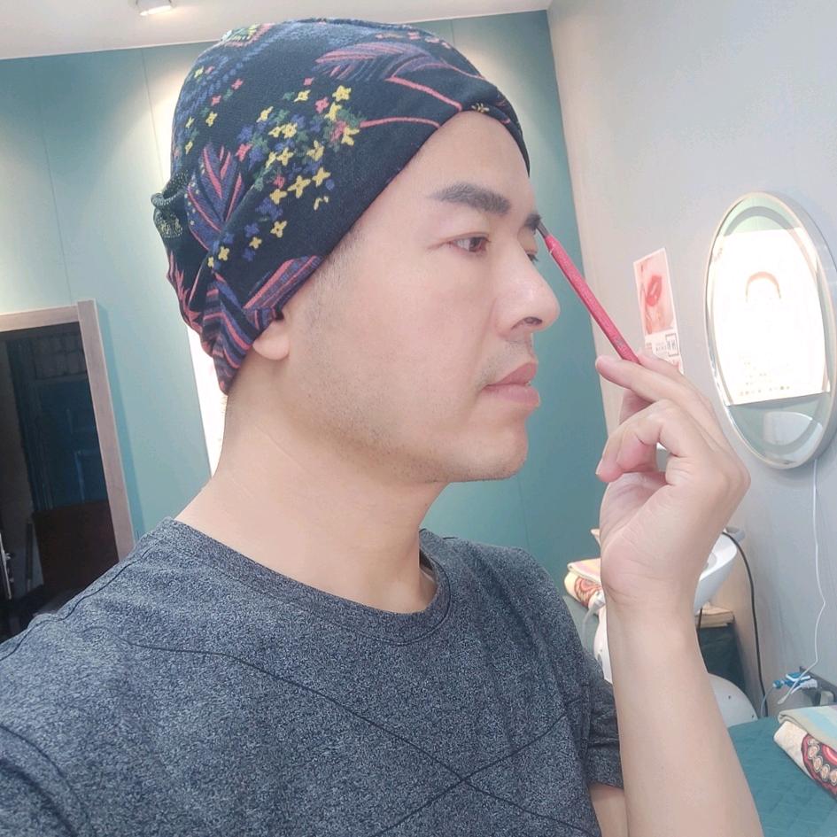 洪洞做眉毛的舒老师