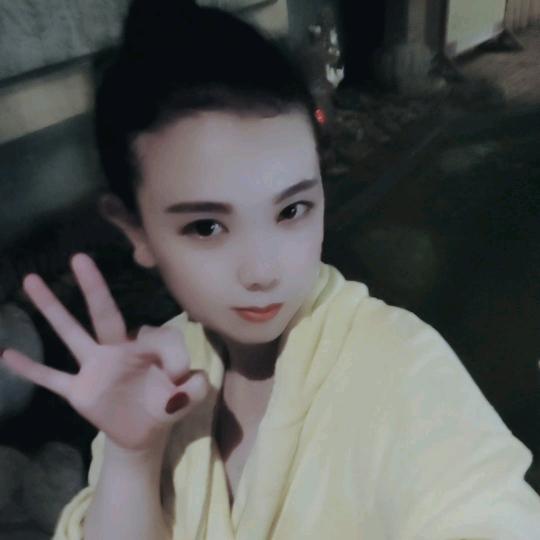 珠宝小姐姐娜娜
