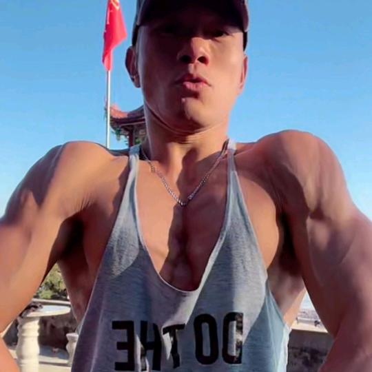 牵挂你的人是我