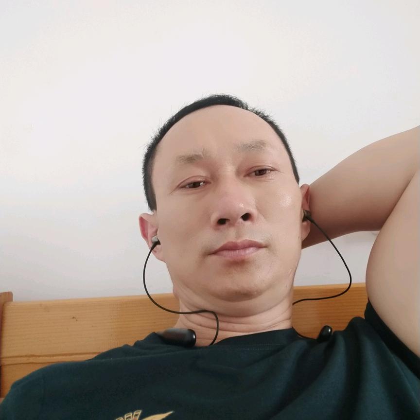 75兔，快乐的小哥