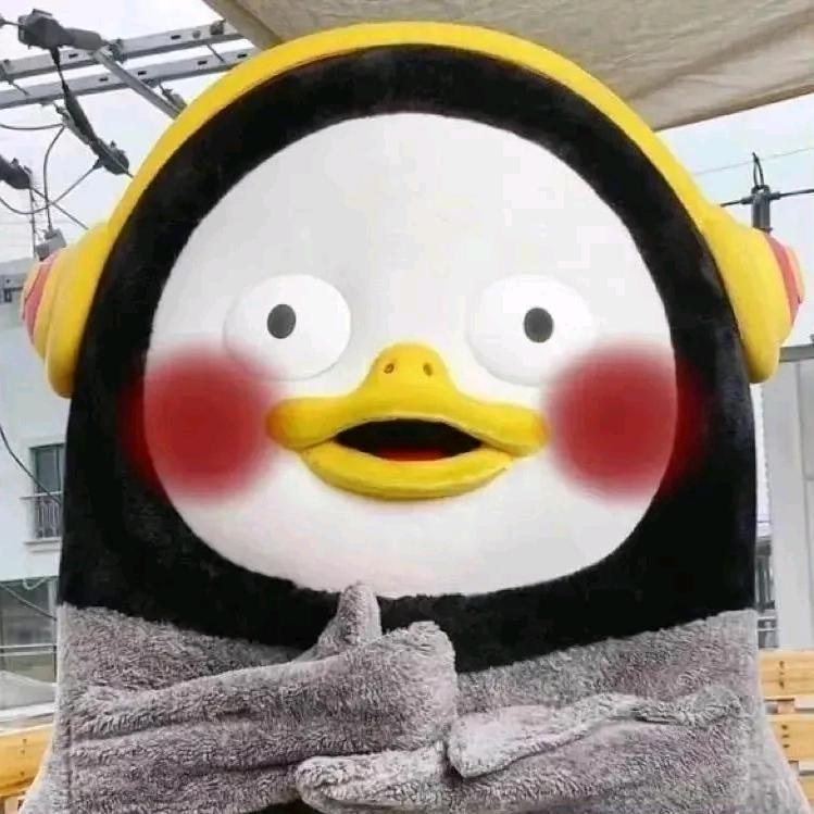 一个头两个大眼睛